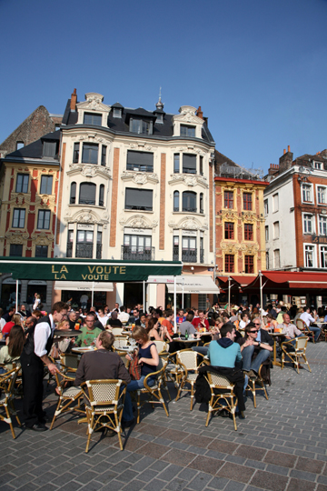 Terrasse-Grand-Place2-maxime-dufour-photographies